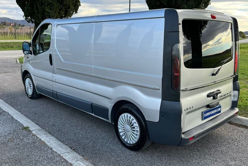 Opel Vivaro Van